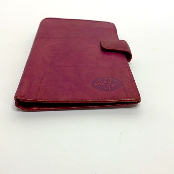 Buxton | Plum Top Grain Cowhide Leather Pocketbook | Travel Card Holder | Clutch - Picture 2 of 14